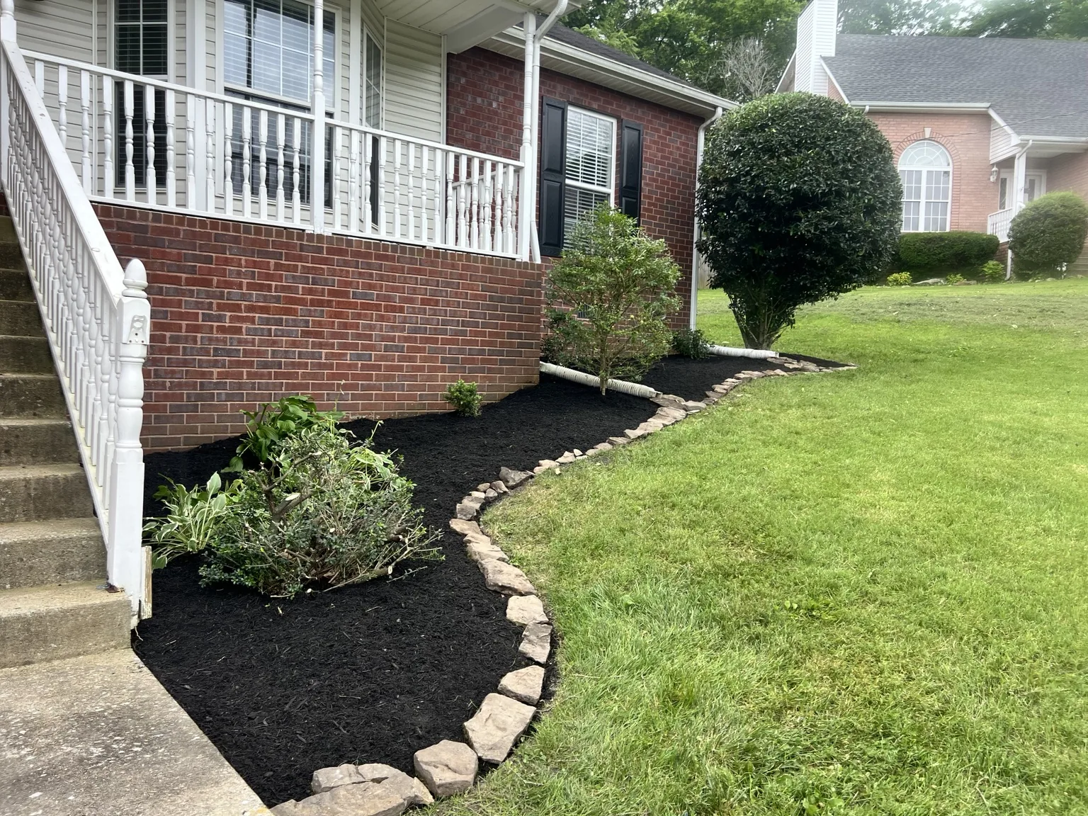 Freshly finished landscape bed by Terrain Scapes